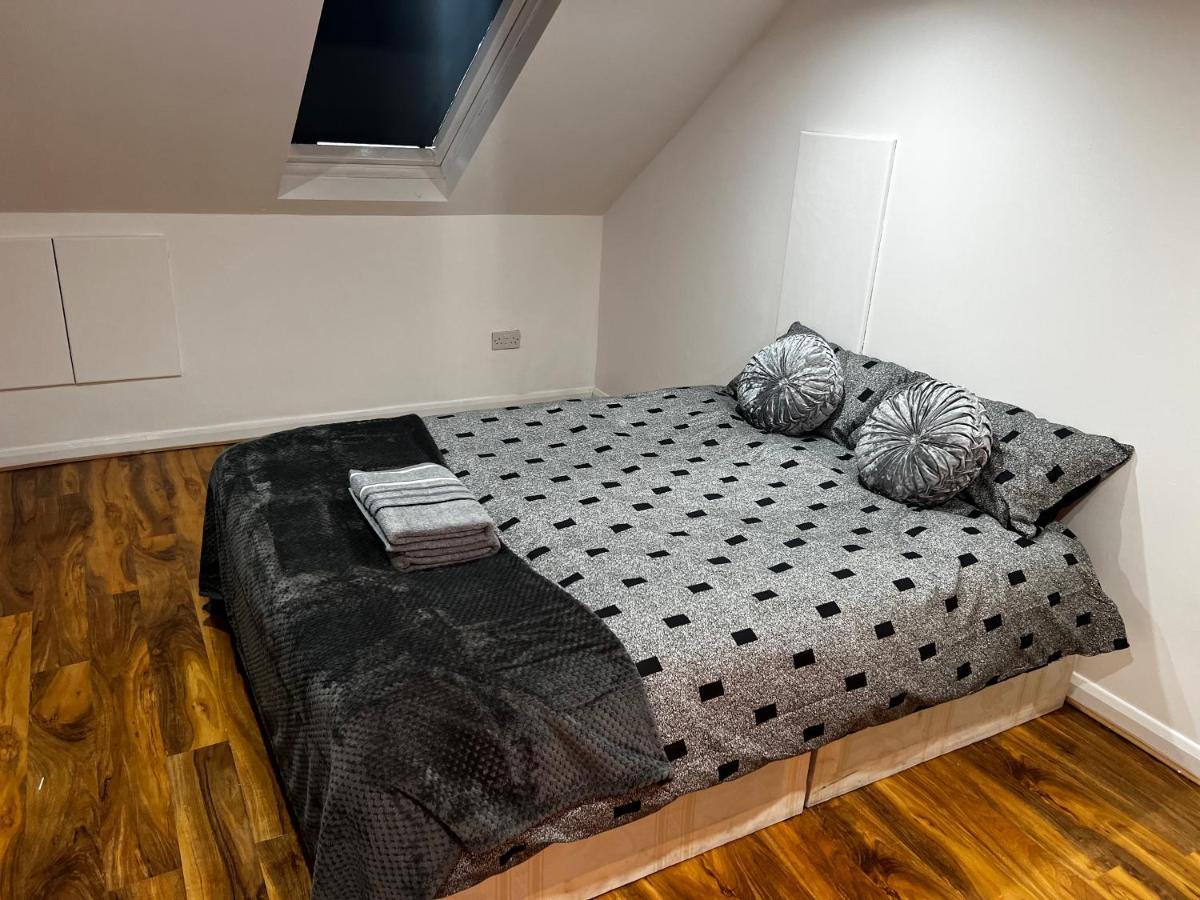 Good Priced Single Rooms In Hayes Northolt (Greater London) Exterior foto