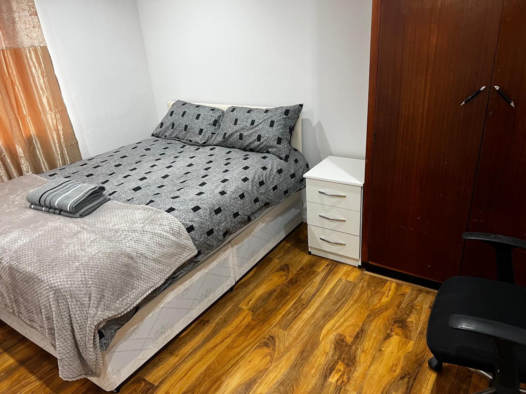 Good Priced Single Rooms In Hayes Northolt (Greater London) Exterior foto